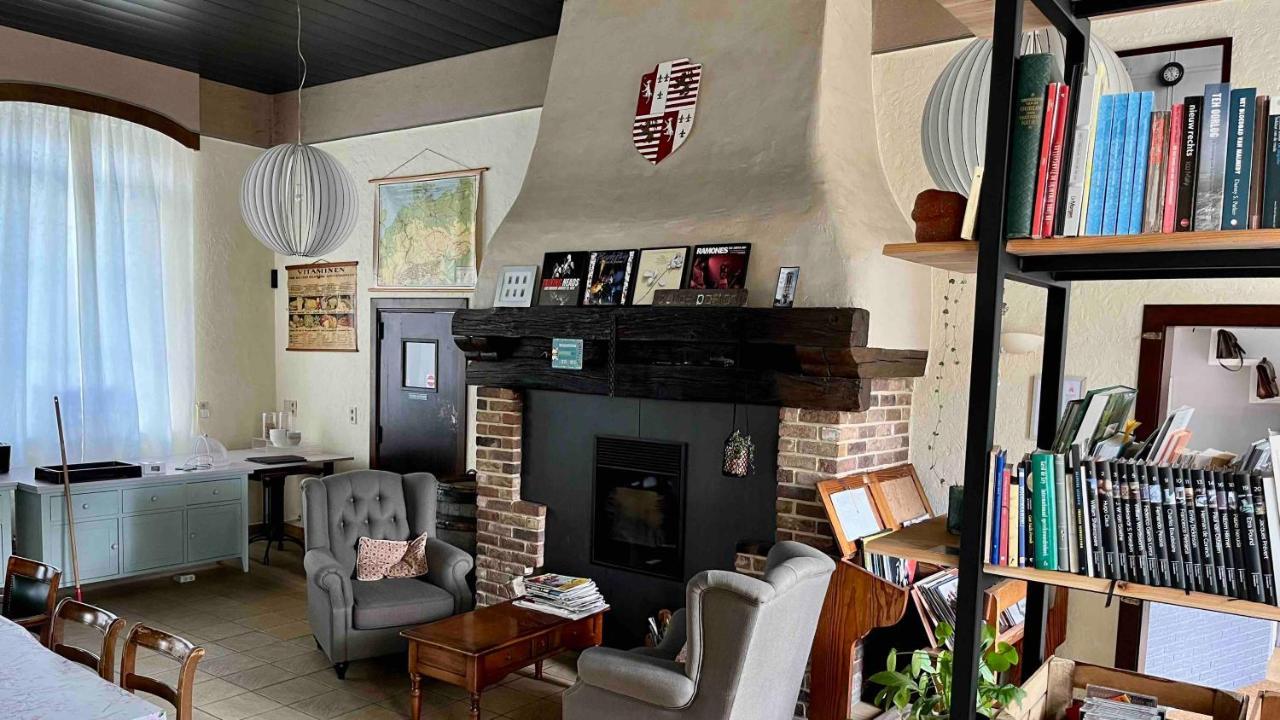 B&B Les Ecoliers Cherain Exterior photo